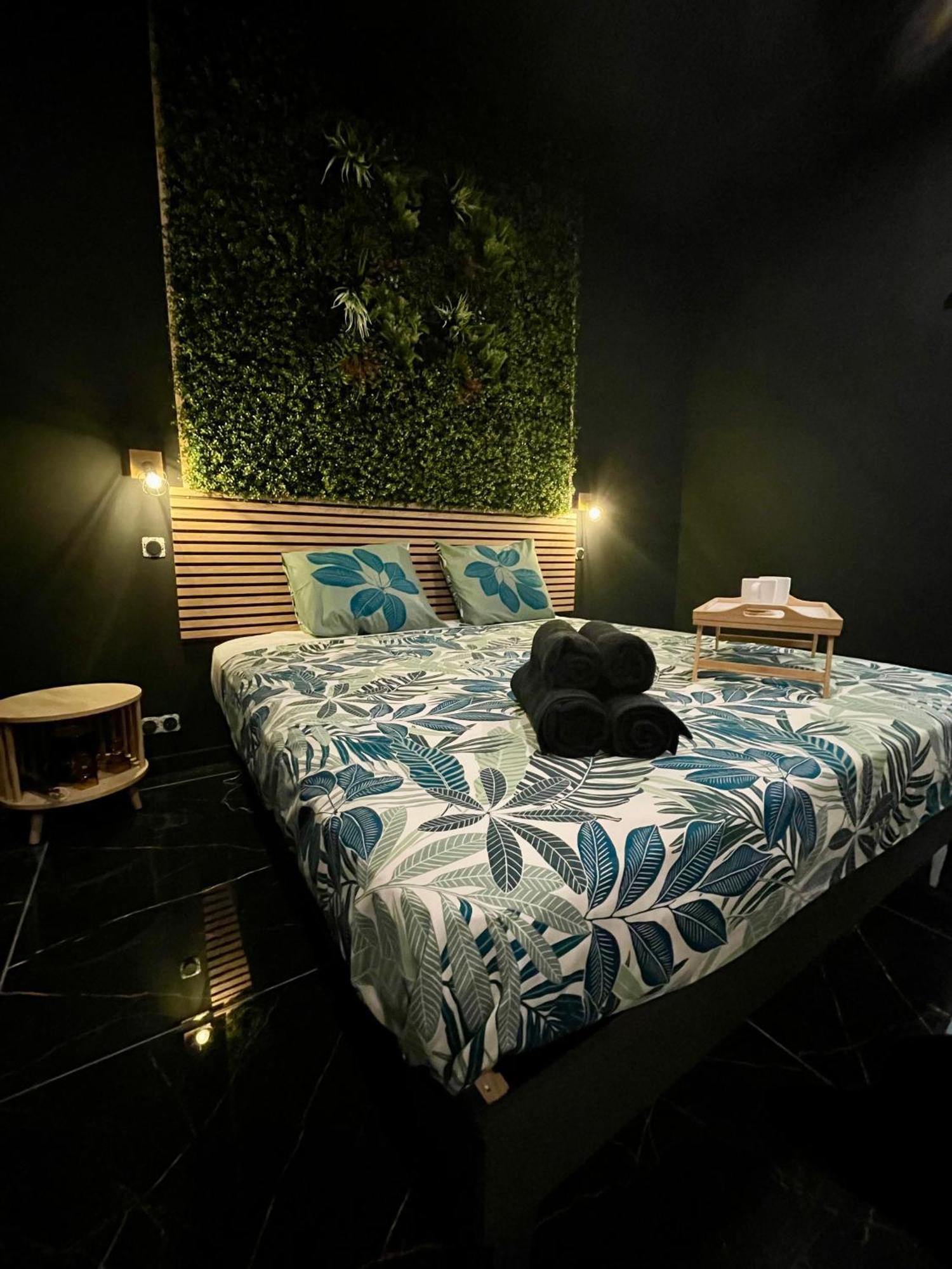 Jungle Love Room De L Hermitage Tournon-sur-Rhone Esterno foto
